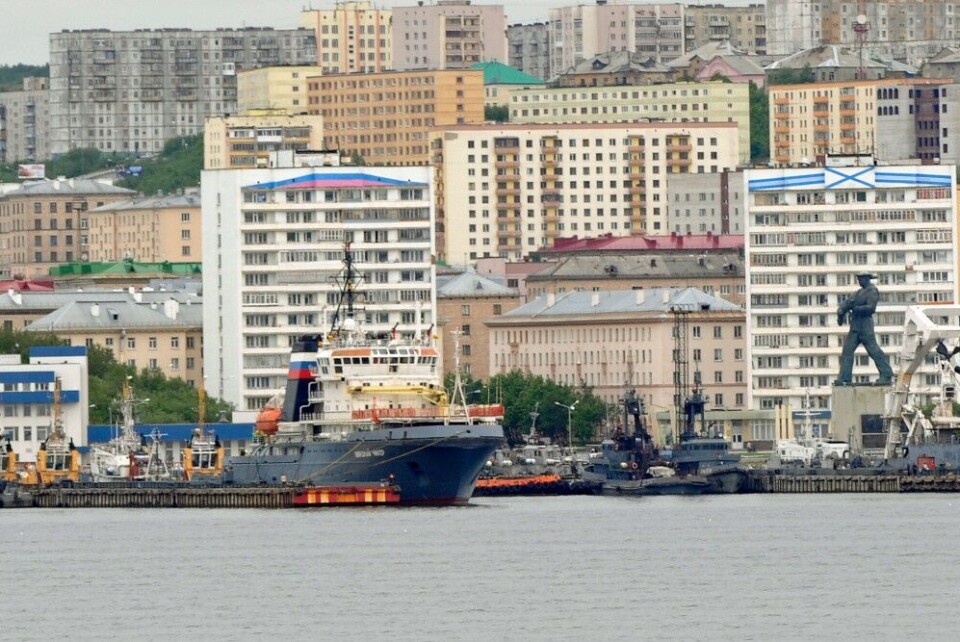 Russian navy tug 'Nikolay Chiker' at port in Severomorsk, Kola Peninsula. Photo: Thomas Nilsen