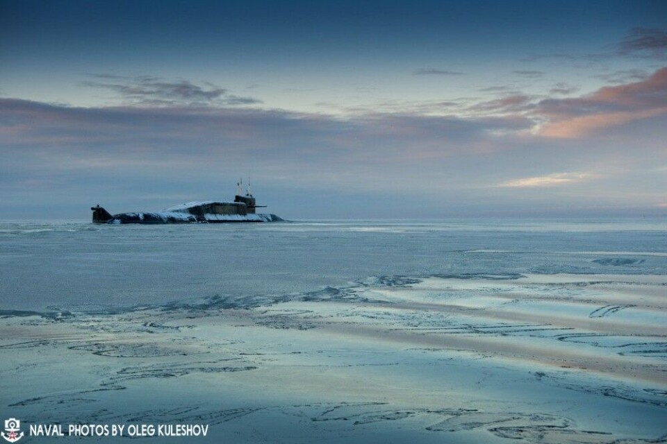 A Delta-IV class nuclear submarine sailing out to the White Sea. Photo: Oleg Kuleshov
