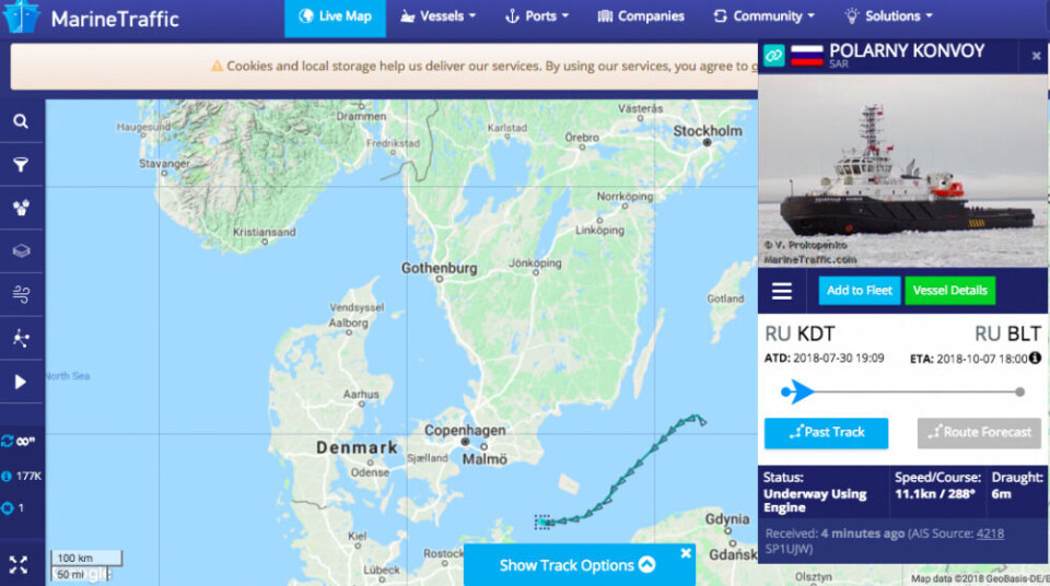 The «Polarny Konvoy» is the only vessel in the group that sails with the AIS tracking turned on. In Danish waters, the convoy is also followed by Danish navy’s patrol ship «HDMS Freja». Screenshot from MarineTraffic, Saturday at 17.00 Scandinavian time.