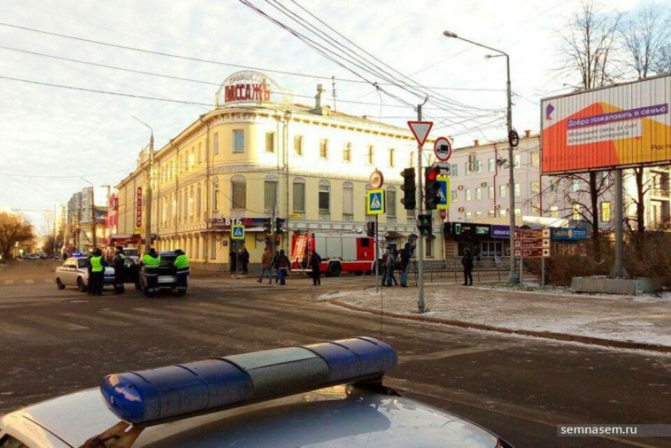 Police guard streets by the local FSB building. Photo. Karina Zabolotnaya