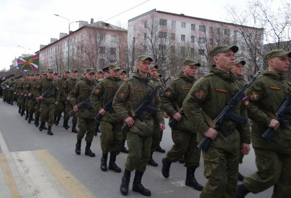 Russian soldiers marching. Photo: Atle Staalesen