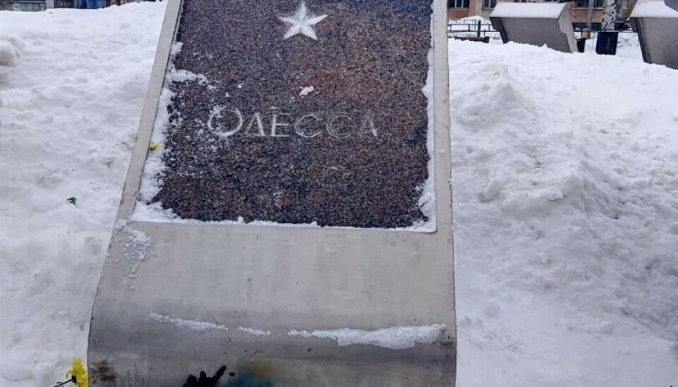 Tacit signs of support for Ukraine expressed by locals in Petrozavodsk. Photo: From Karelia with Freedom