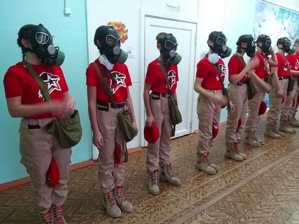 Youth from the Pechenga district in war training. Photo: Yunarmiya in Pechenga