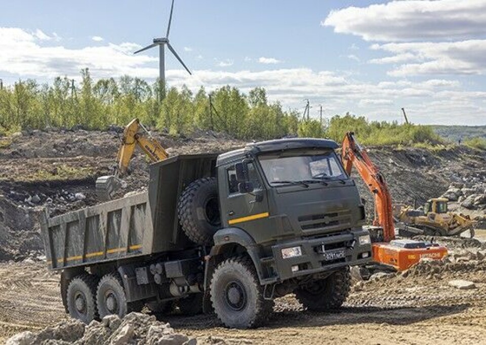 Military trucks are now assisting the work to restore connection to the strategically important Kola Peninsula. Photo: mil.ru