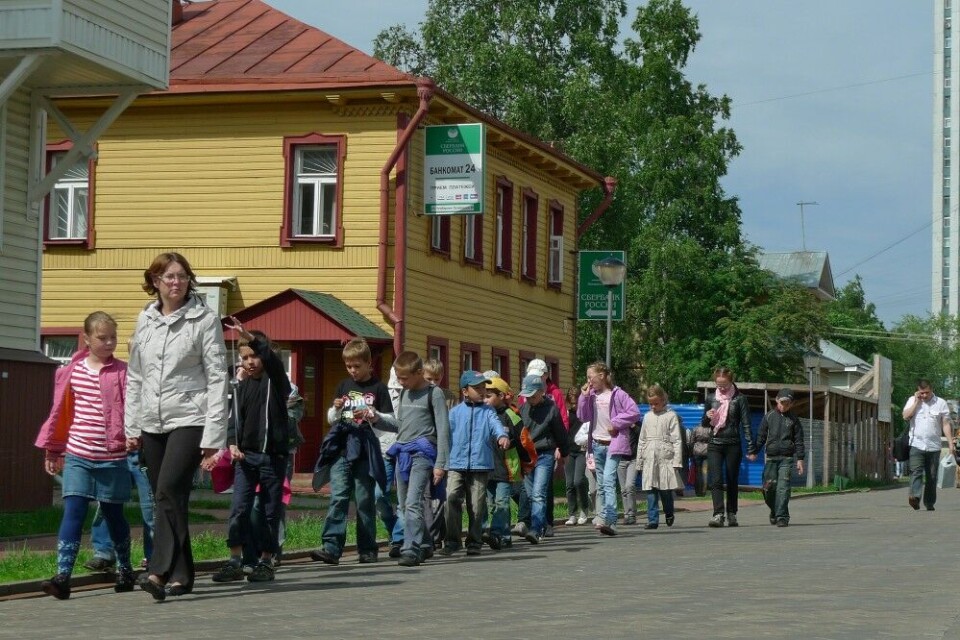 Группа детей на улицах Архангельска. Фото: Томас Нильсен