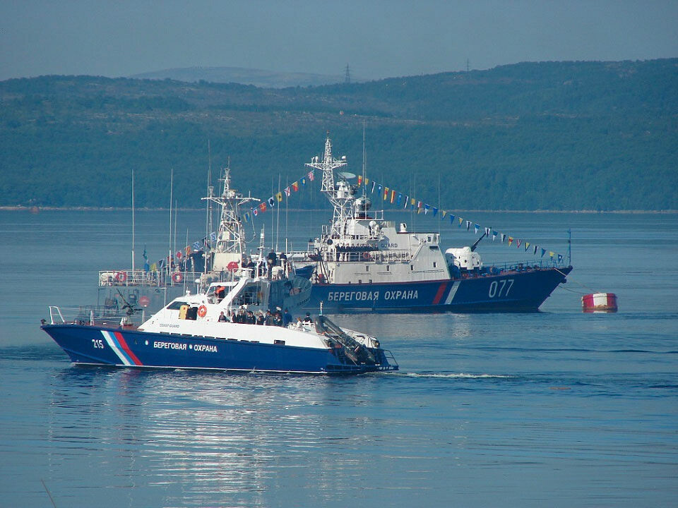 Coast Guard vessels in the Kola Bay. Photo: Gov-murman.ru