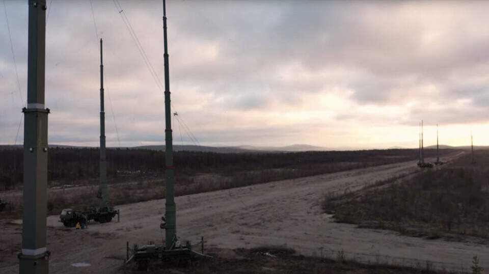 Eight antenna masts and control vehicles were put in place, ready for action, at the abandoned airfield near the village of Pushnoy south of Murmansk. Screenshot from video by Russian Defence Ministry