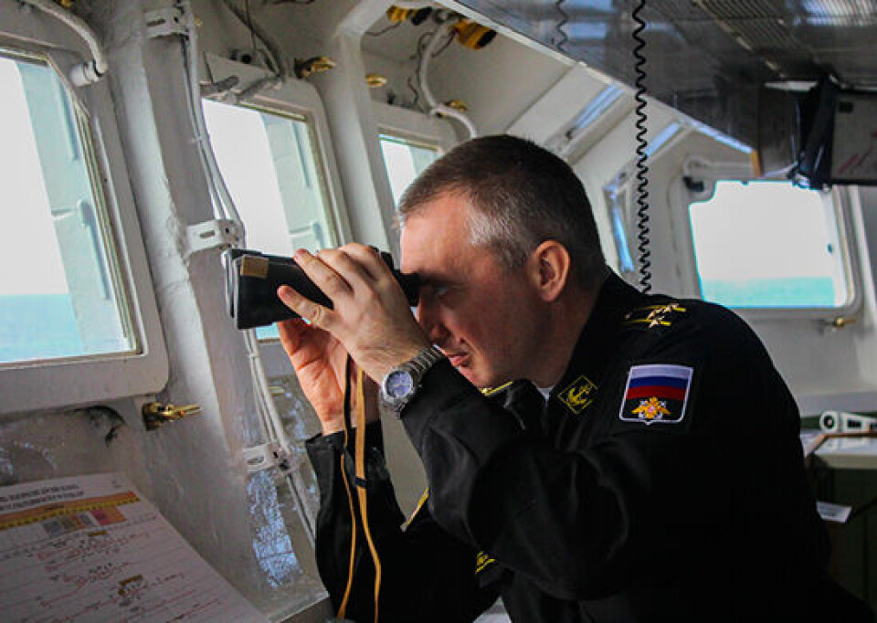 Russian navy officer watching for attacking bombers. Photo: mil.ru