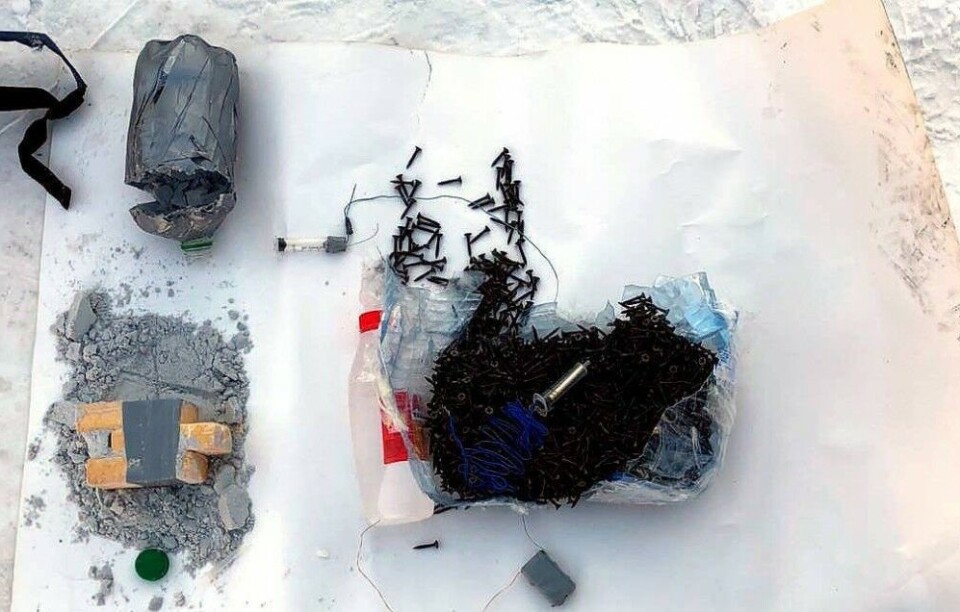 This is the bomb materials discovered in the room and the bag of the suspected ISIS-supporter. Photo: Press Office of the Russian National Anti-Terrorism Committee