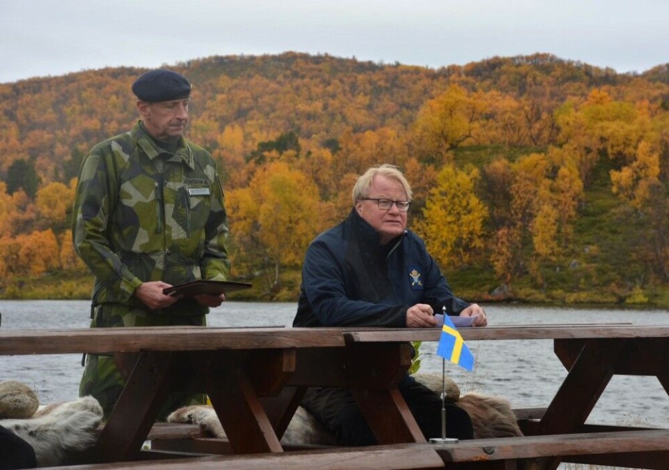 Swedish Defense Minister Peter Hultqvist signals a strengthening of his country's Armed Forces in the North. Here during a Nordic defense meeting in northern Norway in 2020. Photo: Atle Staalesen