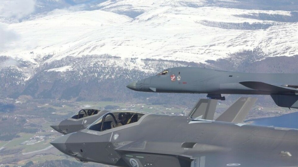 Four Norwegian F-35 fighter jets flies in formation with two US B1-B bombers on May 20. Photo: Norwegian 331 squadron