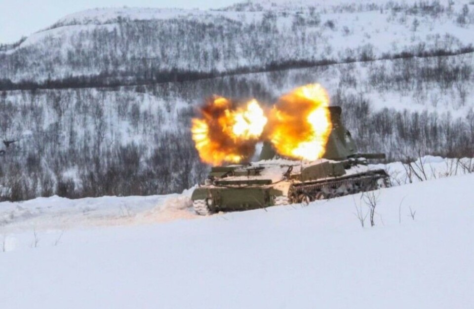 Self-propelled howitzers Akatsiya in borderland to Norway and Finland. Photo: mil.ru