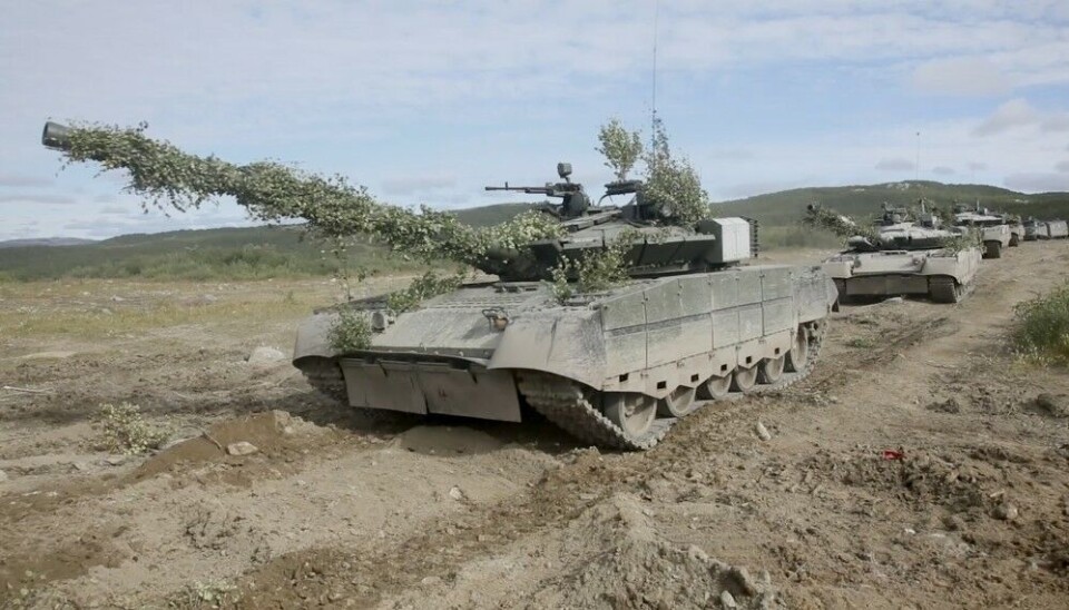 Tanks are this week crossing the fields near Lustari and Kurzanova in the Pechenga valley. Photo: Northern Fleet