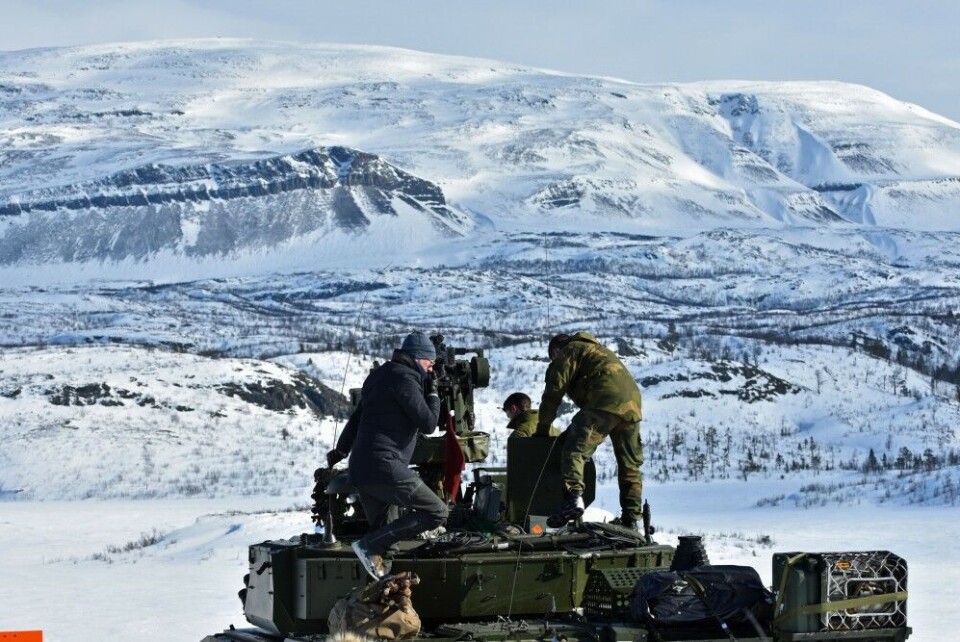 Minister of Defense Frank Bakke-Jensen entering a CV9030 tracked Infantry Fighting Vehicle. Photo: Thomas Nilsen
