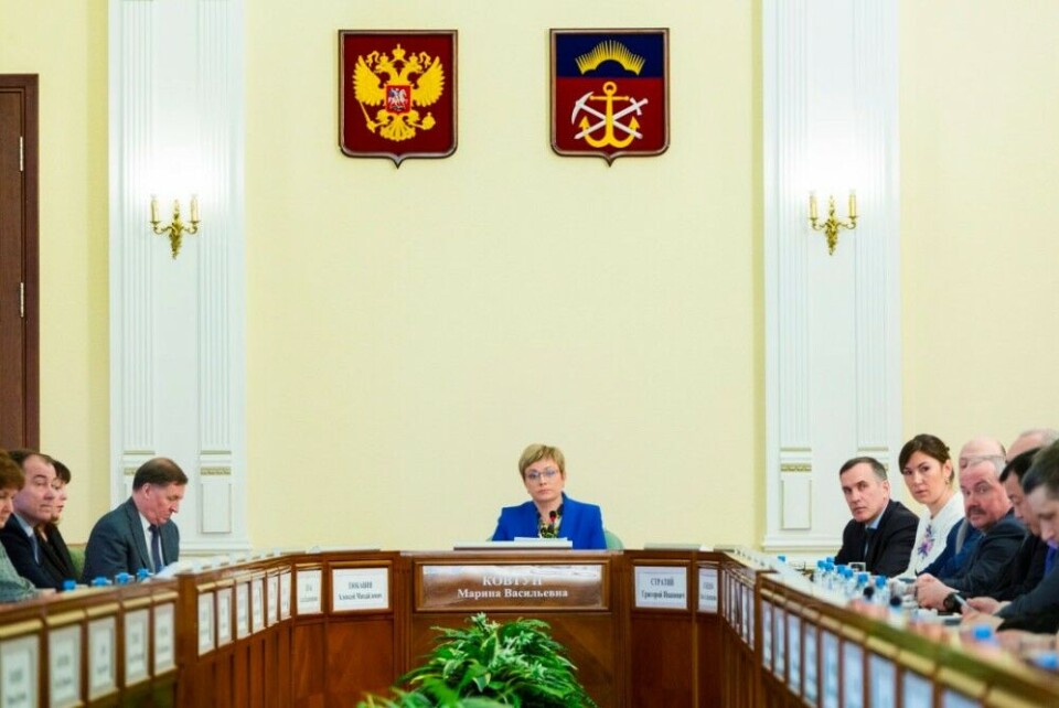 Governor Marina Kovtun and deputy Aleksey Tyukavin (left). Photo: Gov-murman.ru