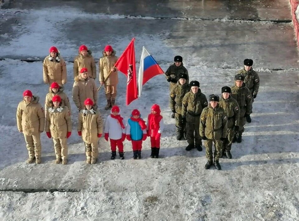 The local Youth Army (Yunarmiya) unit in Severomorsk lines up in a “Z.” Photo: Yunarmiya Murmansk