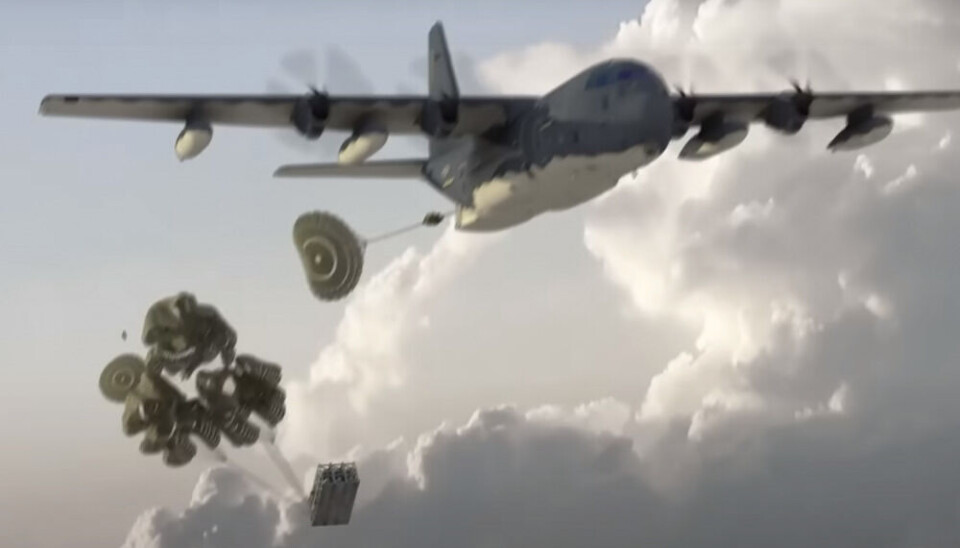 Named Rapid Dragon, the new weapon system is dropped from a military C-130J Super Hercules transport plane. The palletized weapon modul is first stabilized by a parachute before launching flying munitions, like cruise missiles. Screenshot from Lockheed Martin video