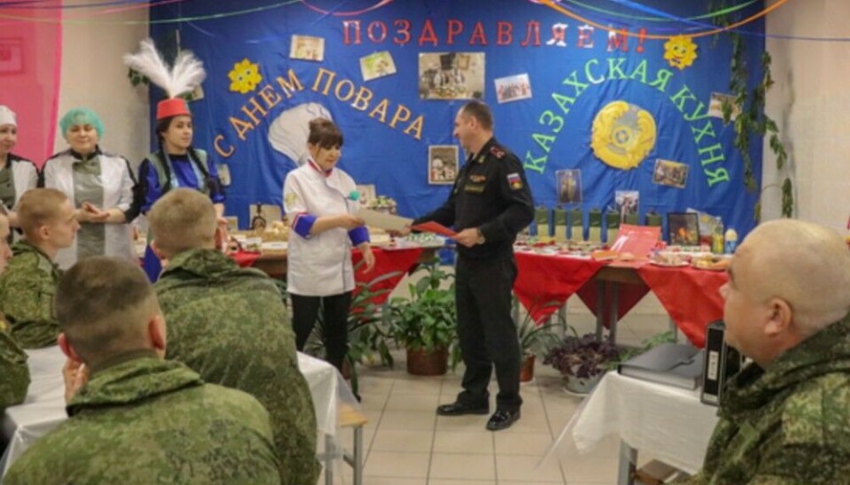 Congratulations with the Chefs Day! Kazakh cuisine (not Ukrainian) on the menu as chefs from the 200th Motorized Rifle Brigade in Pechenga invite reservists for a feast. Photo: Northern Fleet
