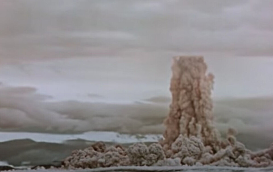 A few seconds after the explosion, the diameter of the dust column was about 10 km. Screenshot from the film
