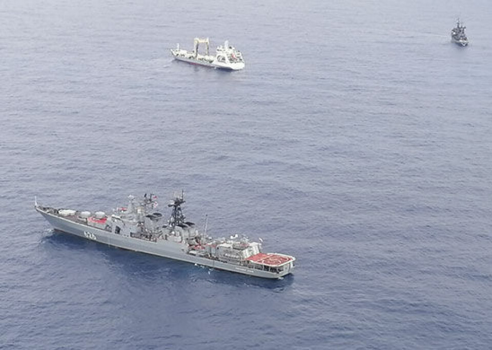 The “Vice-Admiral Kulakov” together with rescue tug “Altai” and the naval tanker “Akademik Pashin”. Photo: Press service of the Northern Fleet