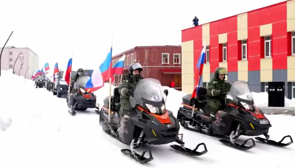 The 9th of May parade in Barentsburg included men wearing military-style dresses. Photo: VK