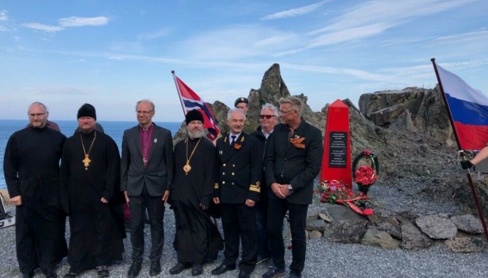 Bishop Aleksandr (in the middle) and Archpriest Aleksandr at the blessing of a new partisan monument near Vardø in 2018. Photo: Church of Plesetsk and Kargopol