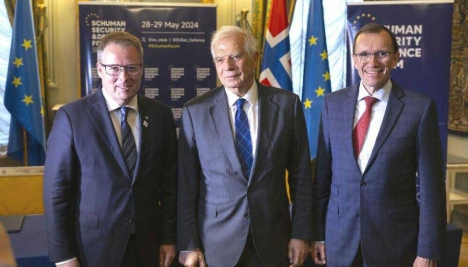 The new Security and Defence Partnership agreement was signed by Norwegian Defence Minister Bjørn Arild Gram (left), Foreign Minister Espen Barth Eide (right) and EU High Representative for Foreign Affairs and Security Policy, Josep Borrell. Photo: eeas.europa.eu