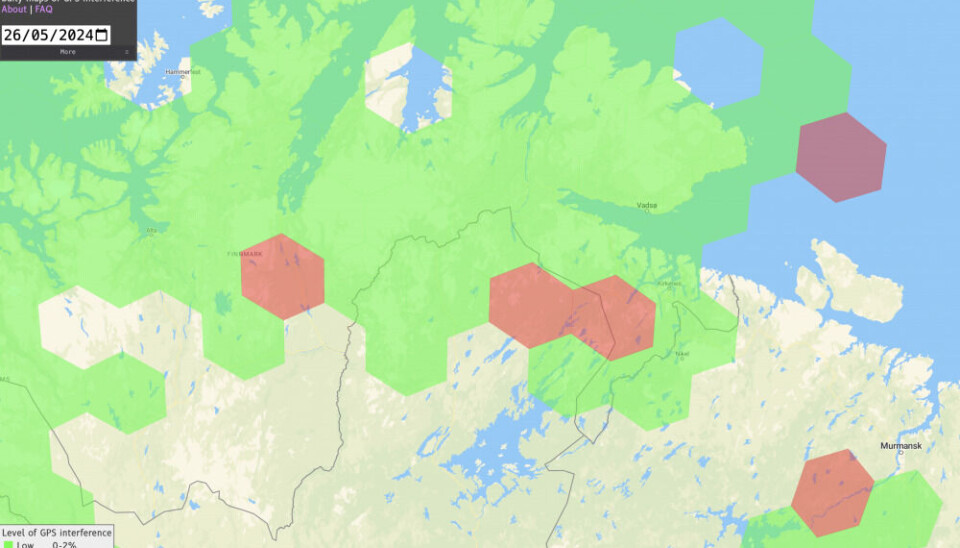 The red areas mark high level of GPS interference earlier this week, here seen south of Murmansk, west of Kirkenes, outside Vardø and south of Lakselv. Screenshot from GPSjam.org