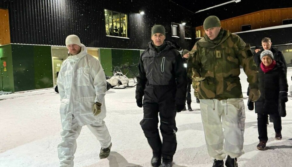 Norwegian PM Jonas Gahr Støre in February 2024 visited the Jaeger Batallion GSV based near the border to Russia. Here together with Head of the Norwegian Army Lars Lervik (right) and Commander of the Finnmark Land Defense Jørn Qviller. Photo: Atle Staalesen