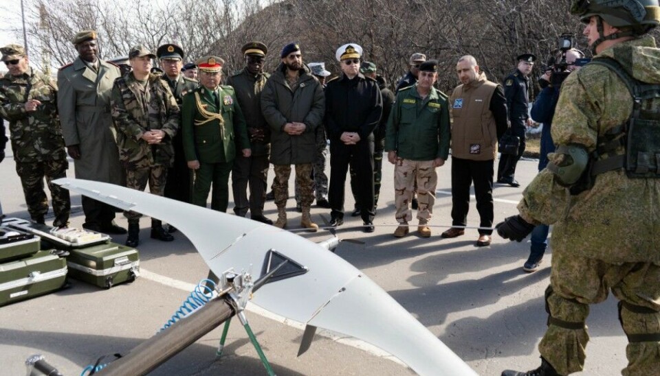 The military attaches were shown a surveillance drone. Photo: Information office of the Northern Fleet