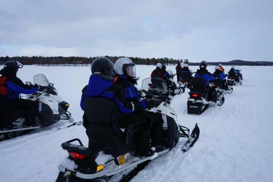 Snomobile tourism on Lake Enare is popular among international visitors to northern Finland. Photo: Thomas Nilsen