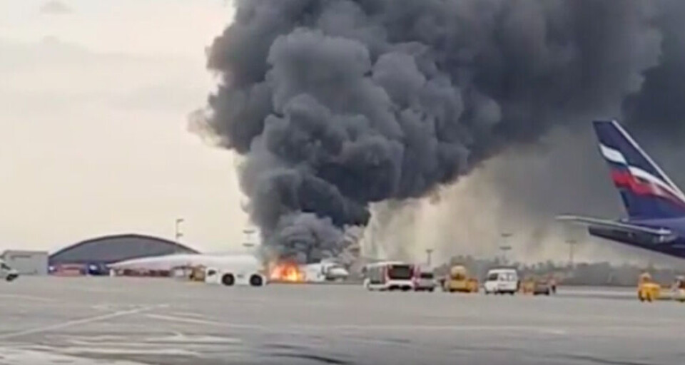 Plane en route to Murmansk makes emergency landing covered in flames, 41 dead