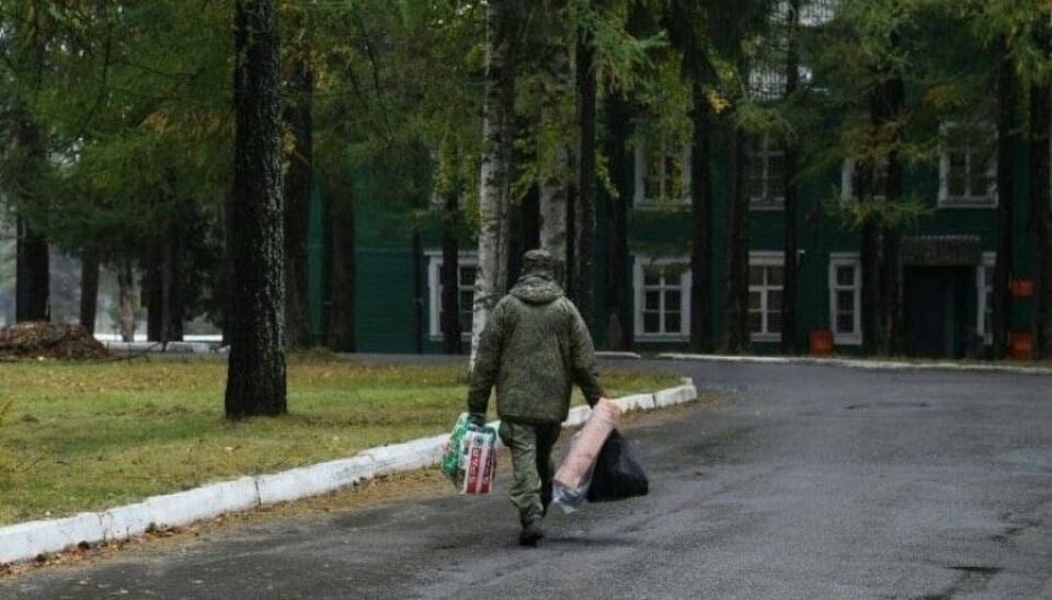 “Кого-то деньги волнуют, кого-то сын”. Родные российских солдат заваливают губернаторов жалобами