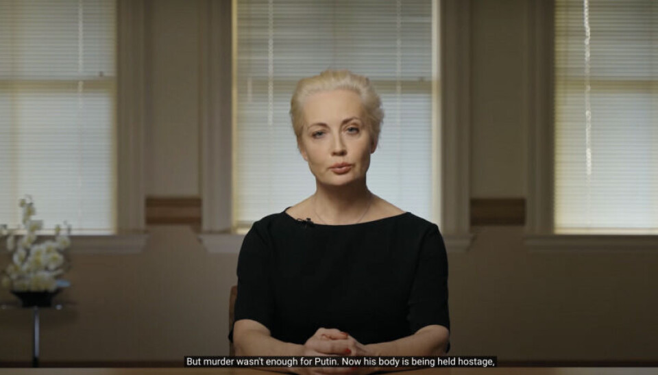 Жена политика Алексея Навального Юлия требует отдать тело своего мужа. Скриншот: Команда Навального
