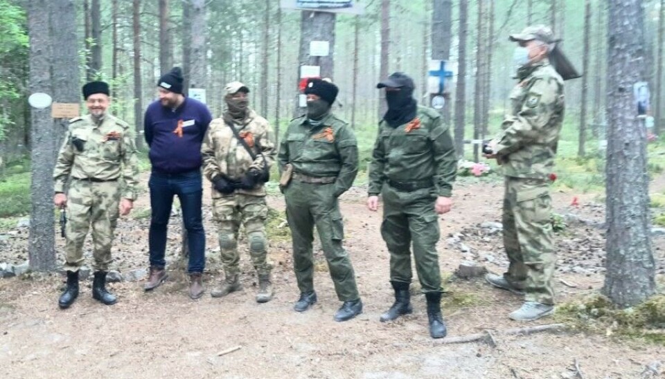 Часть приехавших 5 августа в Сандамрох людей предпочли спрятать свои лица. Фото: From Karelia with freedom