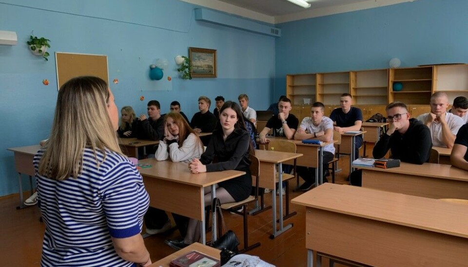 Вдова погибшего на войне в Украине проводит урок мужества в Сыктывкарской школе. Фото: «Защитники Отечества