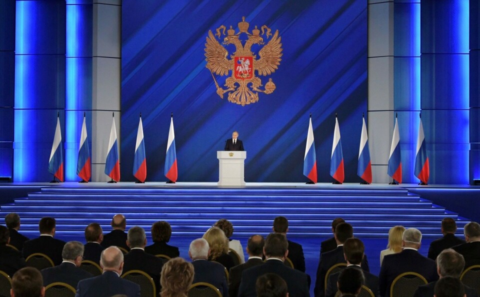 Several hundred people in the room, but big distance between the President and the audience. Photo: Kremlin.ru