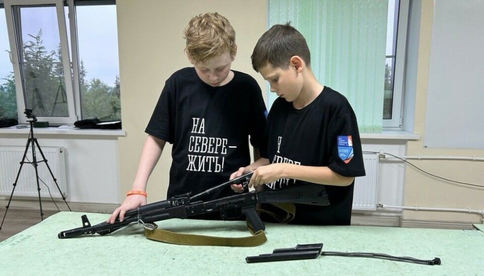 Российских детей учат обращаться с оружием и в школе, и за ее пределами. Фото: Центр гражданско-патриотического воспитания для детей и подростков в Мурманске