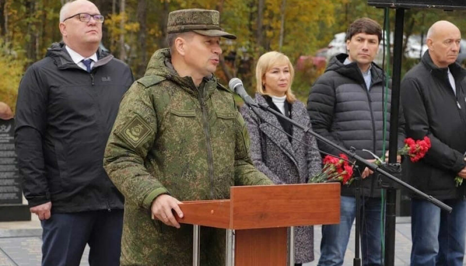Deputy Head Commander of the Northern Fleet Igor Kurochkin speaking in Alakurtti. In the background Deputy Governor Vladimir Yevmenkov and member of the regional Duma Irina Prosolenko. Photo: vk.com/iprosolenko