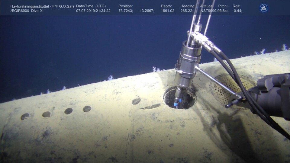Water samples were collected directly from the ventilation pipe where releases had been detected earlier using syringe samplers operated by the Ægir 6000 ROV. Photo: Institute of Marine Research/G.O. Sars and University of Bergen/Ægir 6000