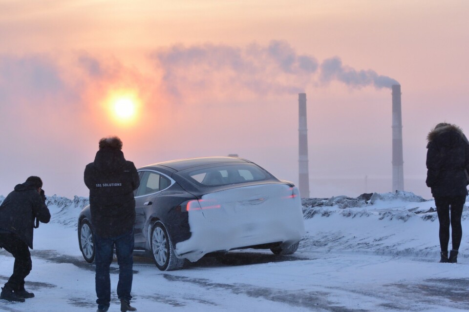 Tesla’s lithium ion batteries contains nickel. Here in front of the smelter in Nikel near Russia’s border to Norway in the north. Photo: Thomas Nilsen
