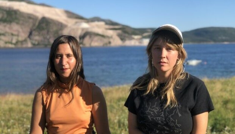 It felt important for artists Eliza Bożek (left) and Nanna Hansen Elvin to return to Austertana and show the film to the locals. Photo: Hannah Thulé