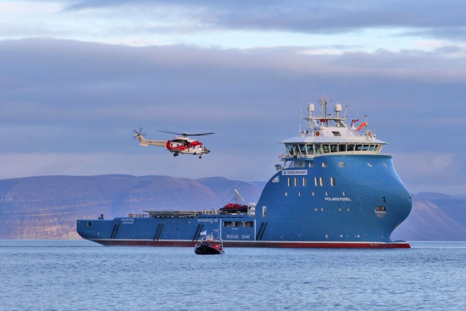 Preparedness requires constant practice, like this exercise conducted in Svalbard in 2016. Photo: Norwegian Coastal Authority.