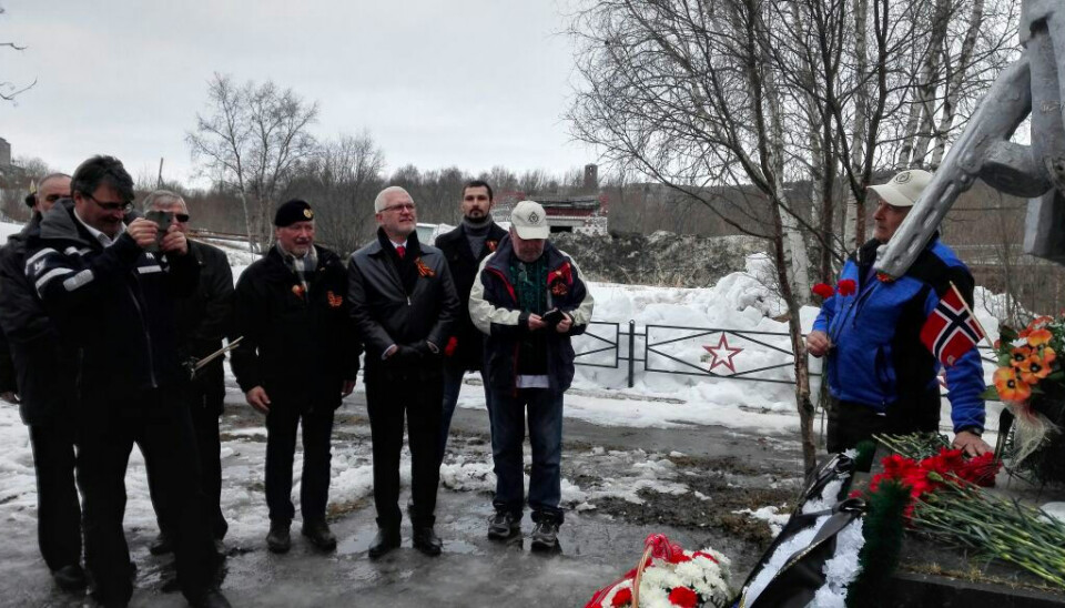 Remi Strand (left) and Sergei Goncharov in Lavna, Murmansk region, at a memorial devoted to Norwegian 2WW partisans. On site was also Erik Svedal, Norwegian General Consul in Murmansk (center, next to Goncharov). Photo: RGO on VK