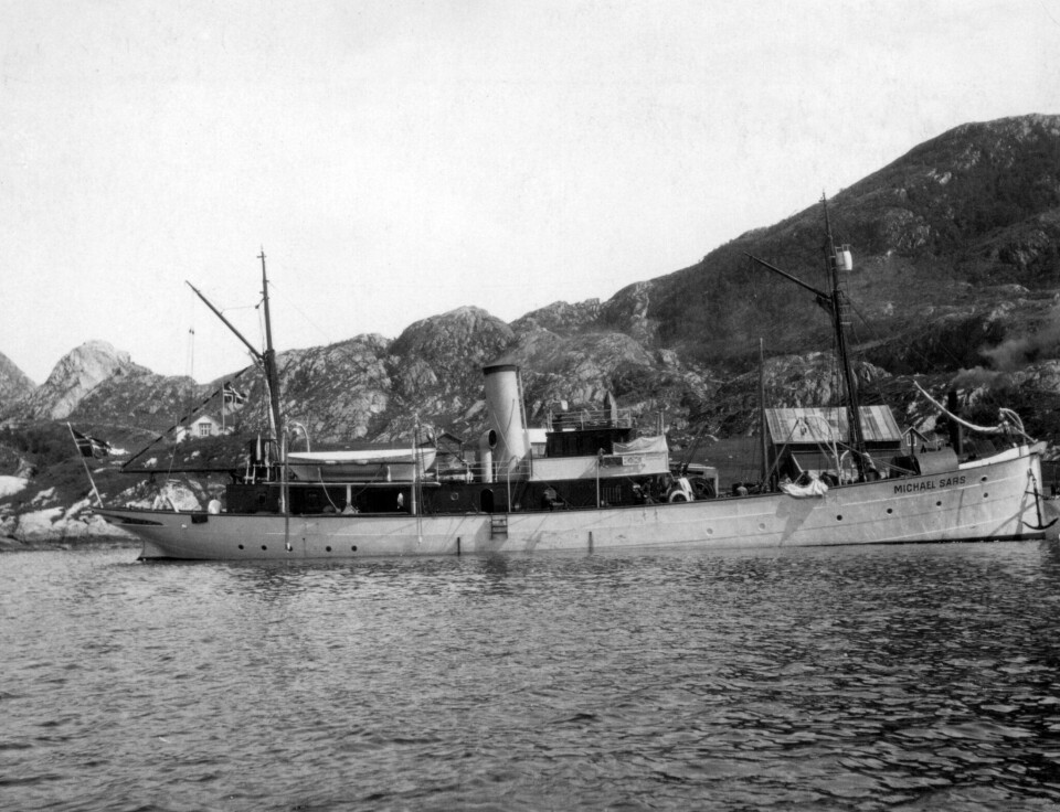 The first Michael Sars, Norway’s first ship specially dedicated to research, began serving as a research vessel in 1900. Originally an English trawler, this retrofitted ship served as a model for fisheries research vessels in all ICES’ member states. In this photo, she lies at anchor in a fjord somewhere along the Norwegian coast. It is a holiday and flags are flying on board and ashore. Photo: Institute of Marine Research