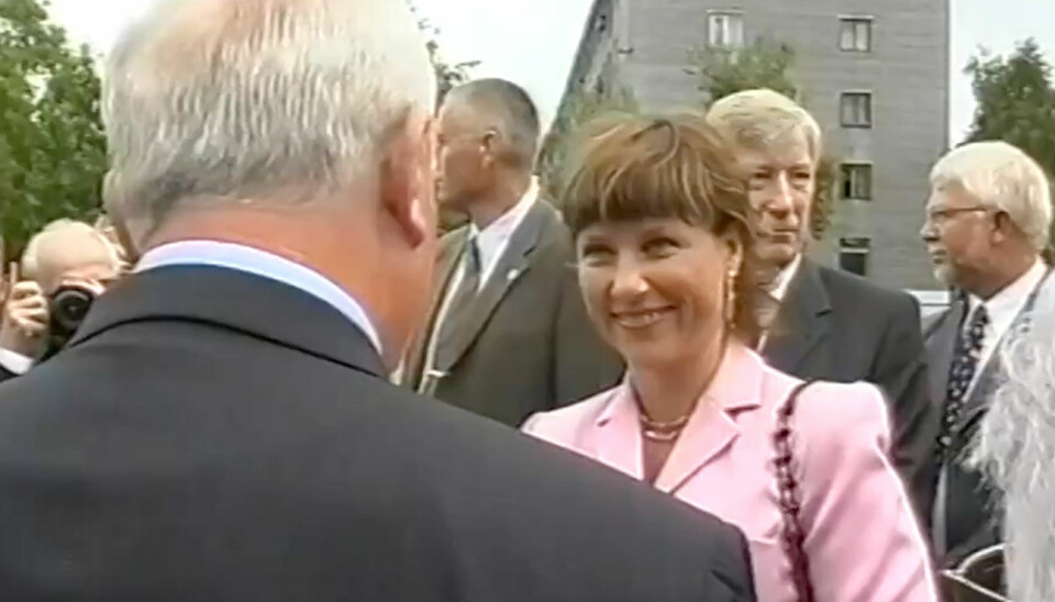 Princess Märtha Louise met Murmansk Governor Yuri Yevdokimov during her visit to Kandalaksha in 2004. Photo: screenshot of video by Puls Goroda Kandalaksha