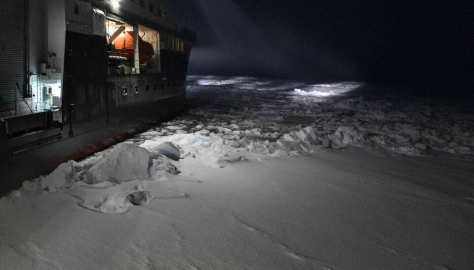 Harsh and hazardous conditions pose an additional operational risk. Photo: Malte Müller / Norwegian Meteorological Institute.