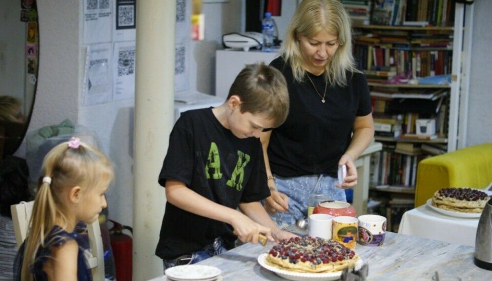 Семья Прудовских отмечает День рождения 12-летнего Евгения в Тбилиси. Фото: Лидия Прудовская