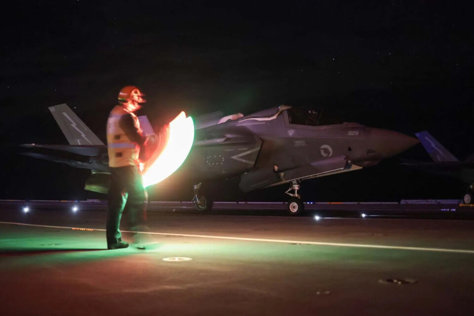 F-35 on the move on the deck of HMS Prince of Wales.