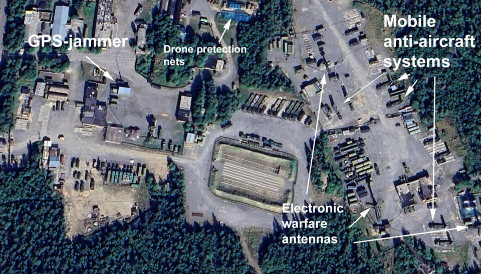 Anti-missile, anti-aircraft defence complex next to Olenya air base with electronic warfare units, S-300, S-400 and BUK-M3 mobile launchers.